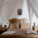 Emilia Villa *