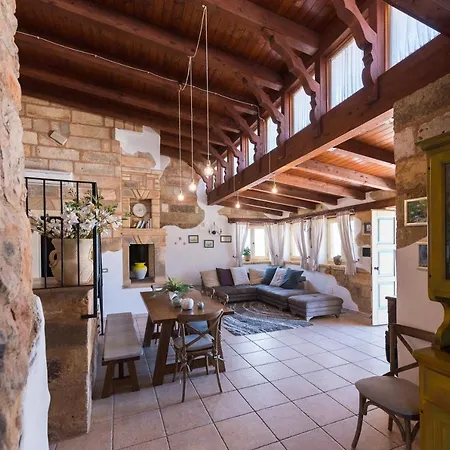 Emilia Villa *