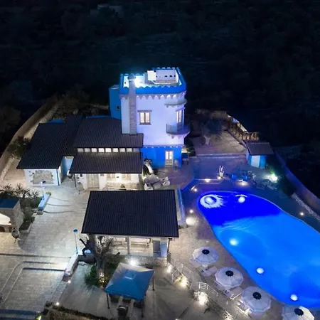 Vila Emilia *