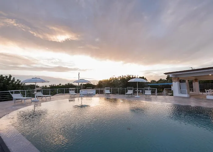 Emilia Villa *